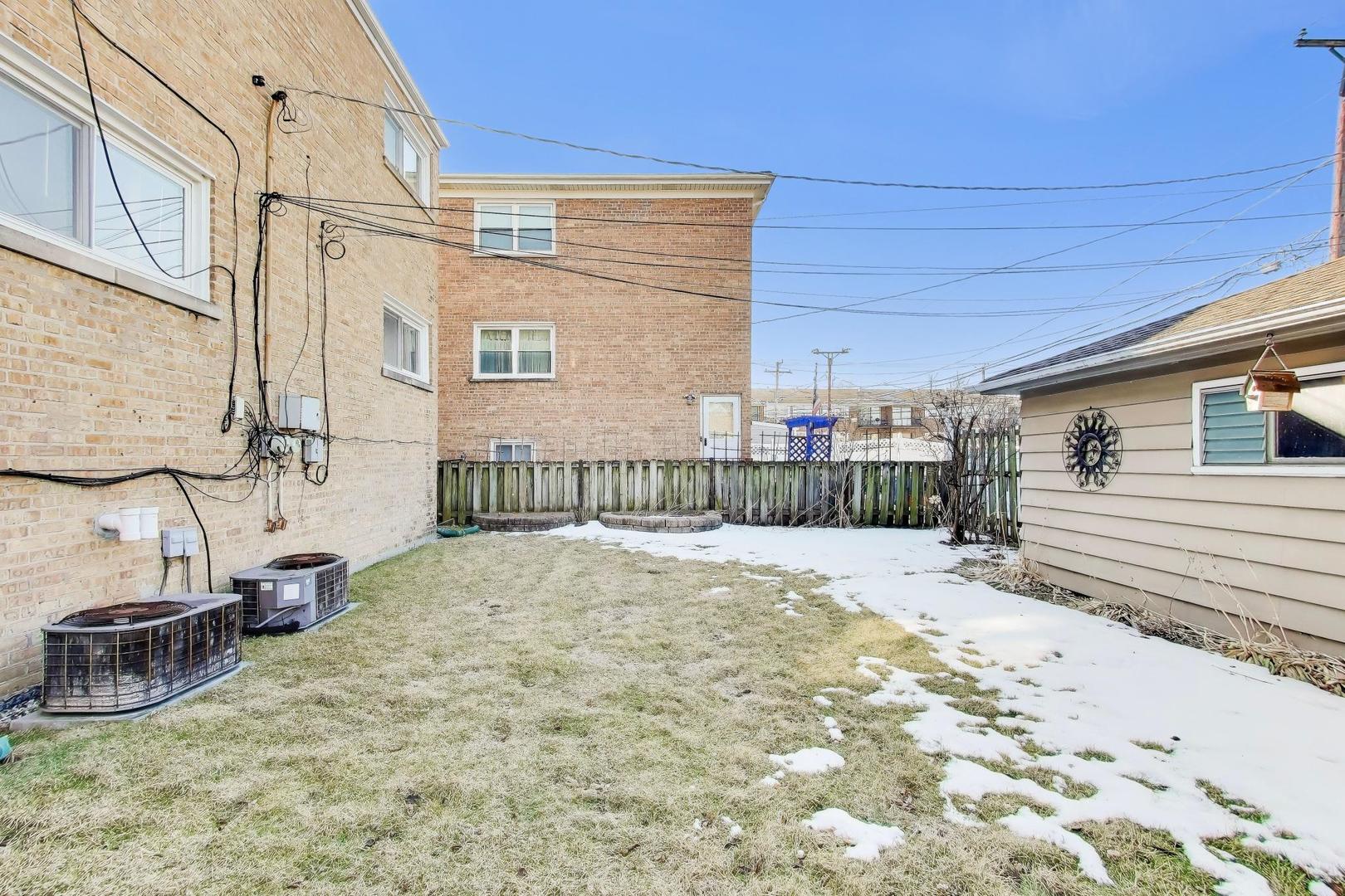8428 McCormick Boulevard Skokie, IL 60076 - Photo 46 of 52