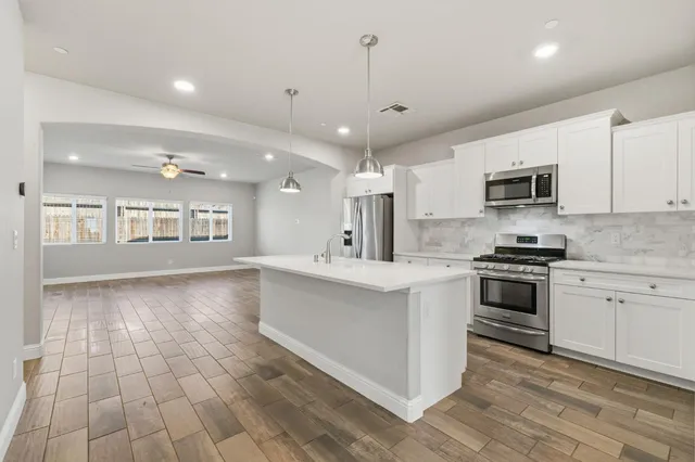 $549,000 | 2715 Las Rosas Avenue, Clovis, CA 93619