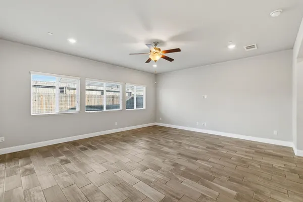 $534,000 | 2715 Las Rosas Avenue, Clovis, CA 93619