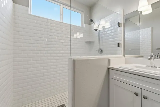 $549,000 | 2715 Las Rosas Avenue, Clovis, CA 93619