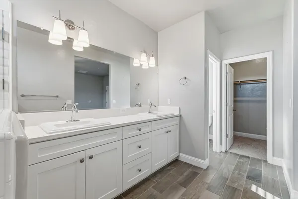 $534,000 | 2715 Las Rosas Avenue, Clovis, CA 93619