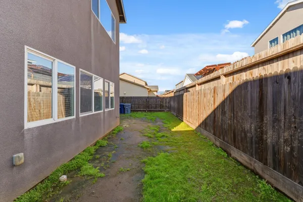 $534,000 | 2715 Las Rosas Avenue, Clovis, CA 93619