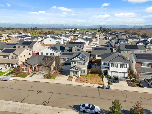 $534,000 | 2715 Las Rosas Avenue, Clovis, CA 93619