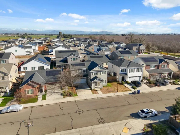 $534,000 | 2715 Las Rosas Avenue, Clovis, CA 93619