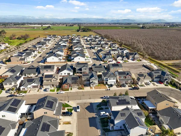 $534,000 | 2715 Las Rosas Avenue, Clovis, CA 93619