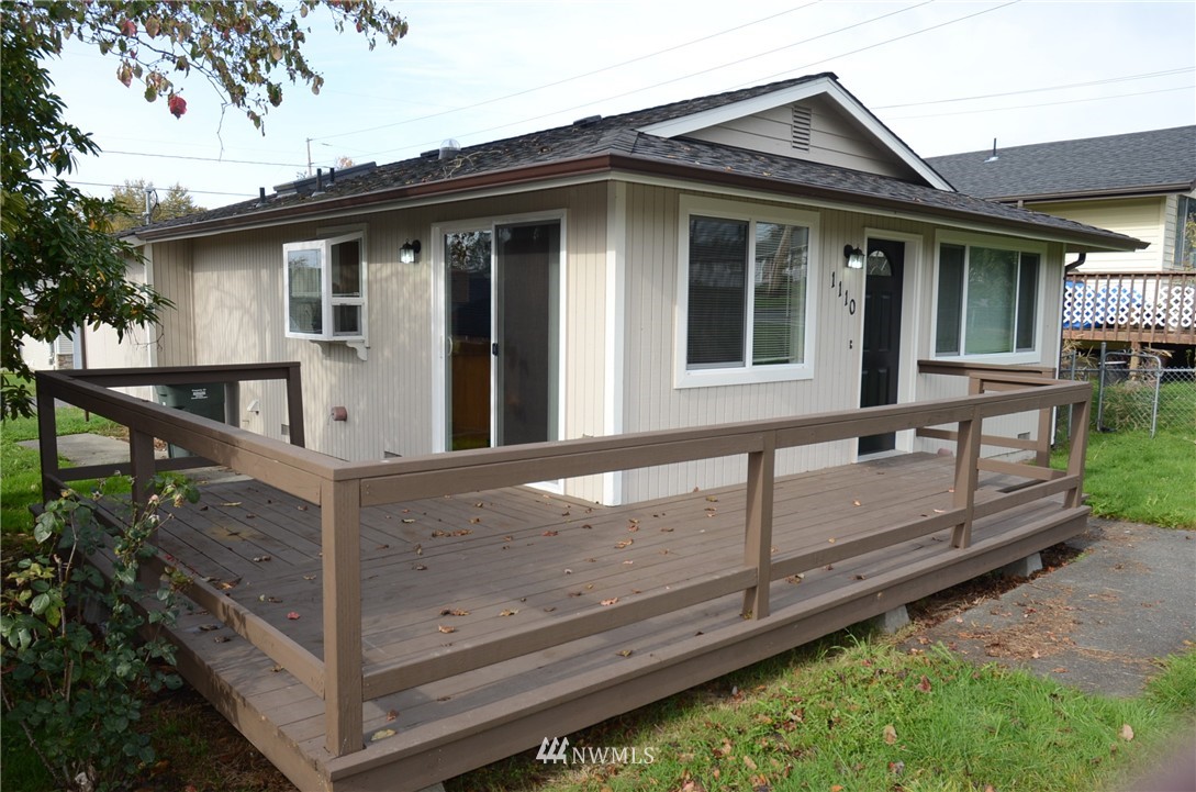 1110 Maple Street Everett, WA 98201 - Photo 2 of 15 Gallery Image 2
