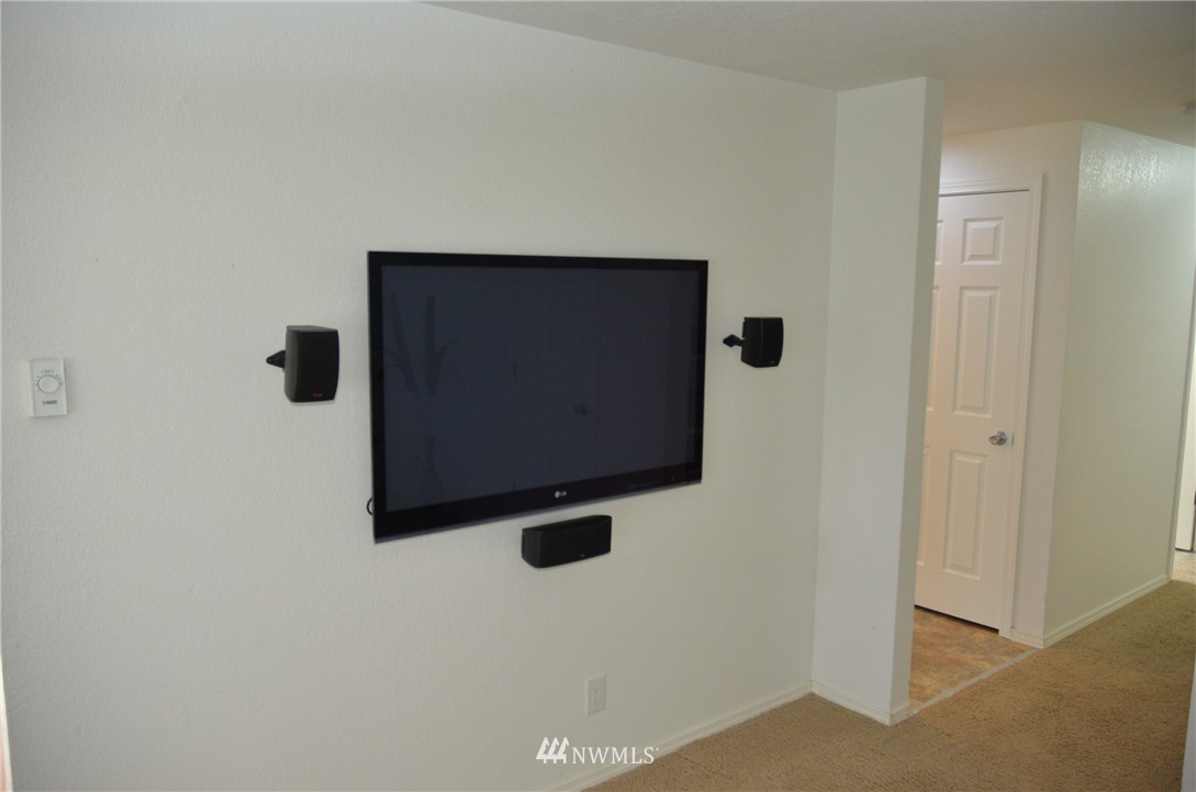 1110 Maple Street Everett, WA 98201 - Photo 5 of 15 Gallery Image 5