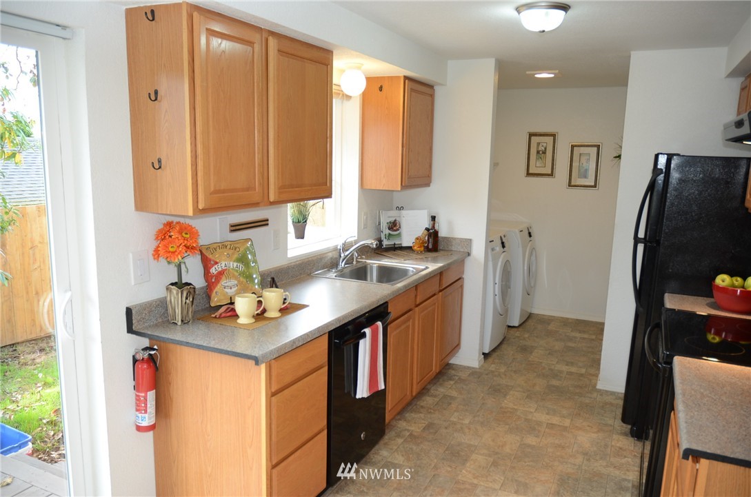 1110 Maple Street Everett, WA 98201 - Photo 7 of 15 Gallery Image 7
