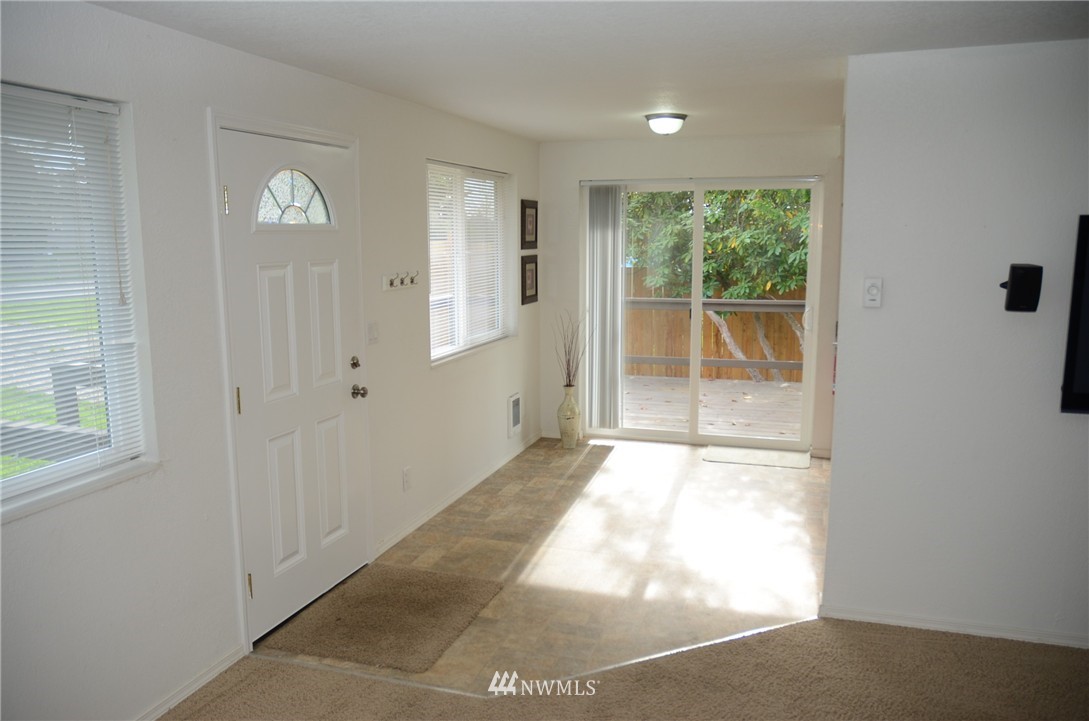1110 Maple Street Everett, WA 98201 - Photo 10 of 15 Gallery Image 10