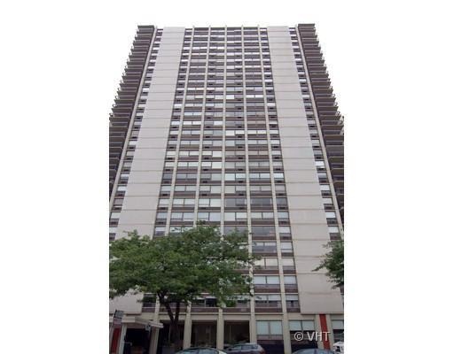 1455 North Sandburg Terrace, Unit 1904 Chicago, IL 60610 - Photo 1 of 7 a front view of a building