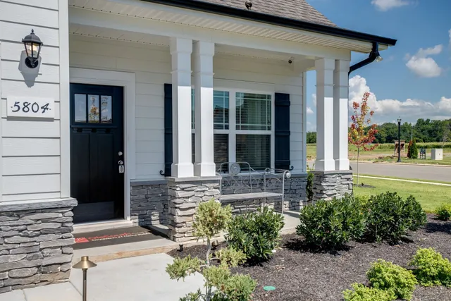 a view of house with a outdoor space