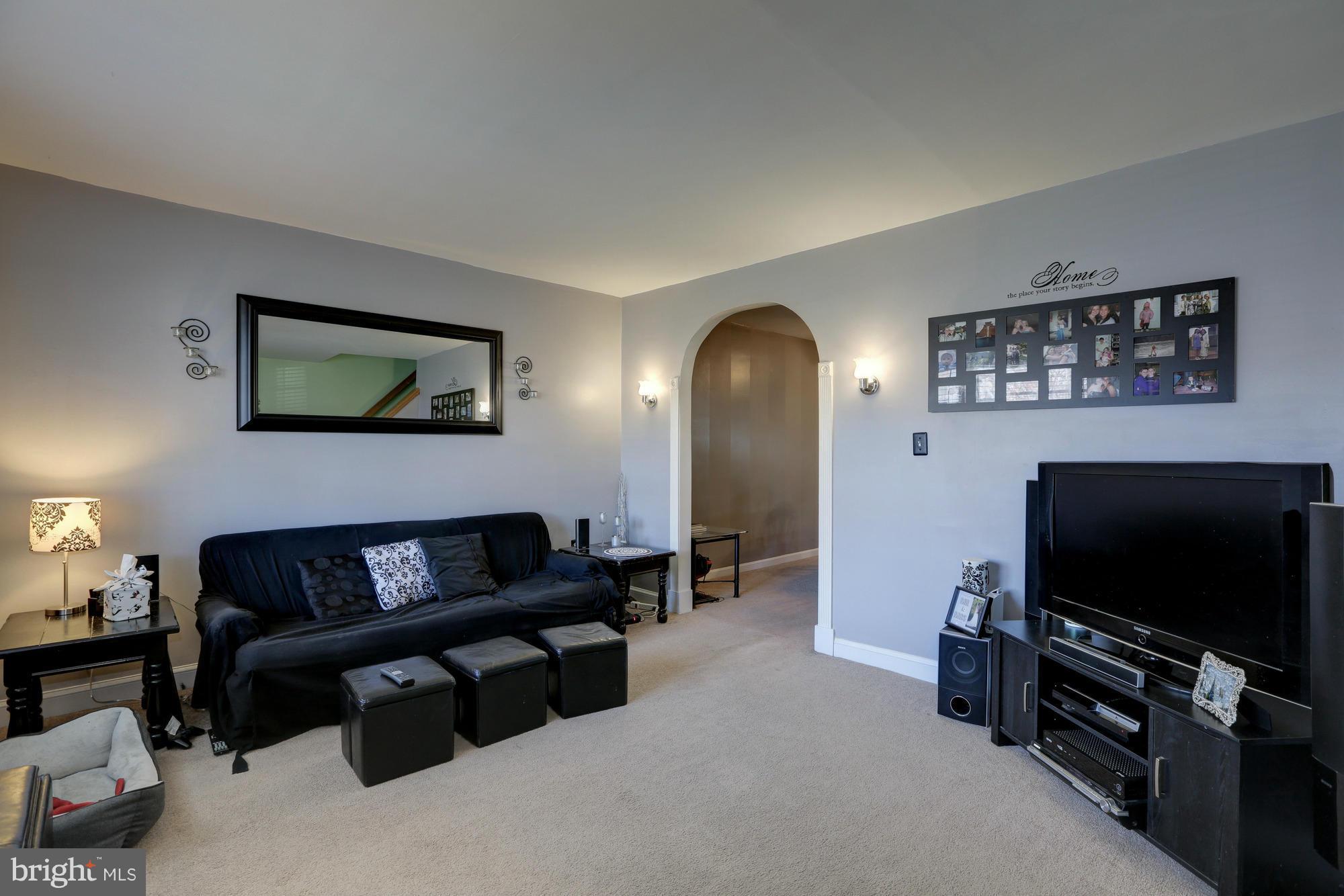 1682 Poles Road Baltimore, MD 21221 - Photo 5 of 30 Family Room
