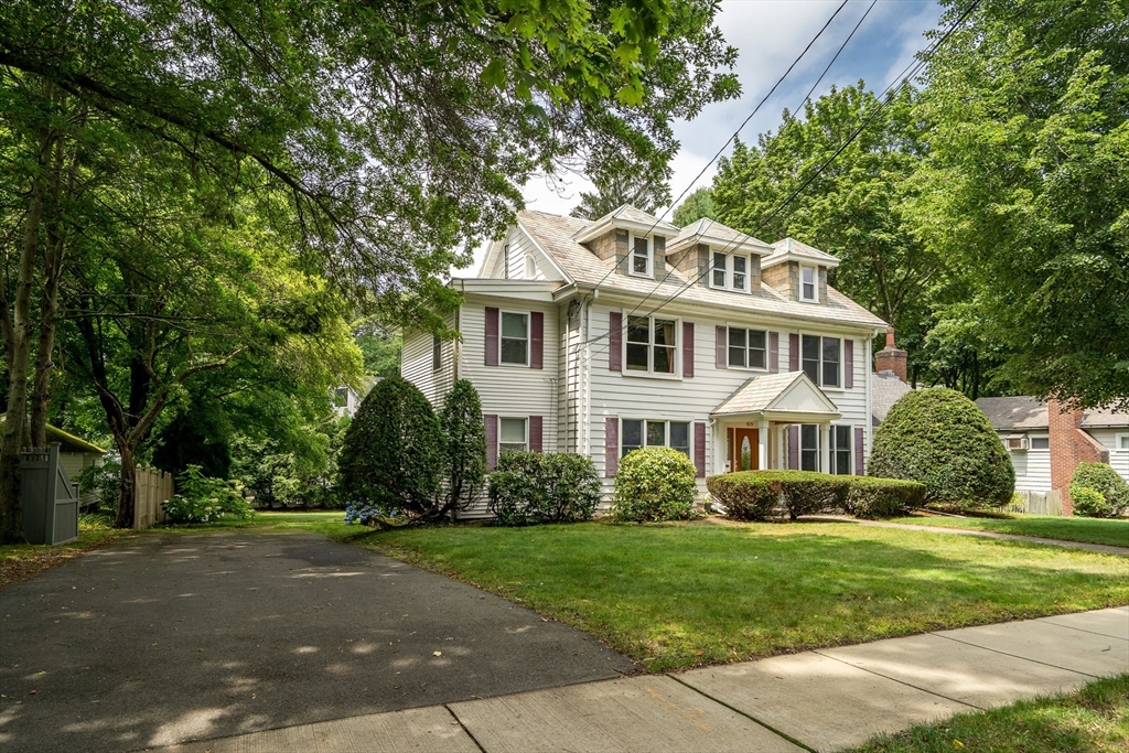 829 Chestnut Street Newton, MA 02468 - Photo 1 of 36