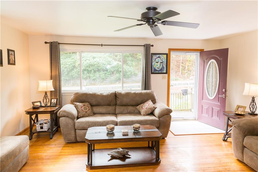 2535 Riddle Run Road Tarentum, PA 15084 - Photo 4 of 15 Gallery Image 4