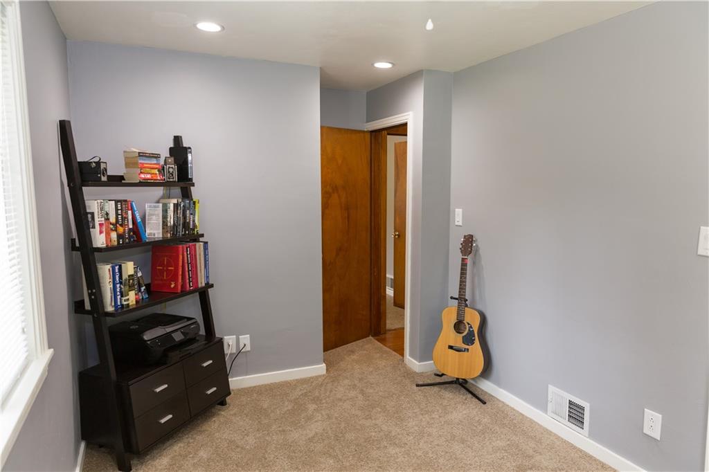 2535 Riddle Run Road Tarentum, PA 15084 - Photo 10 of 15 Gallery Image 10