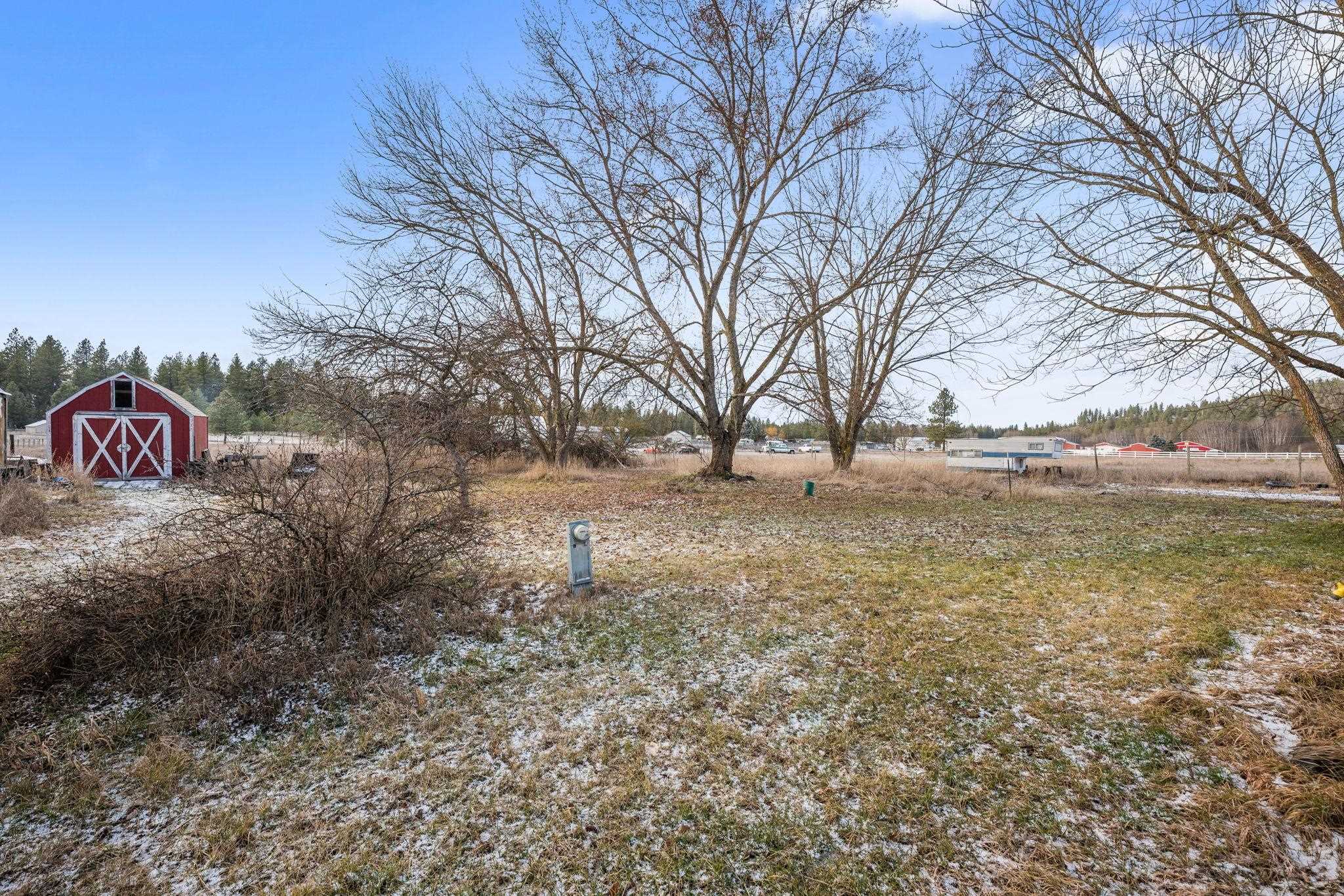 30907 North Hardesty Road Chattaroy, WA 99003 - Photo 35 of 38