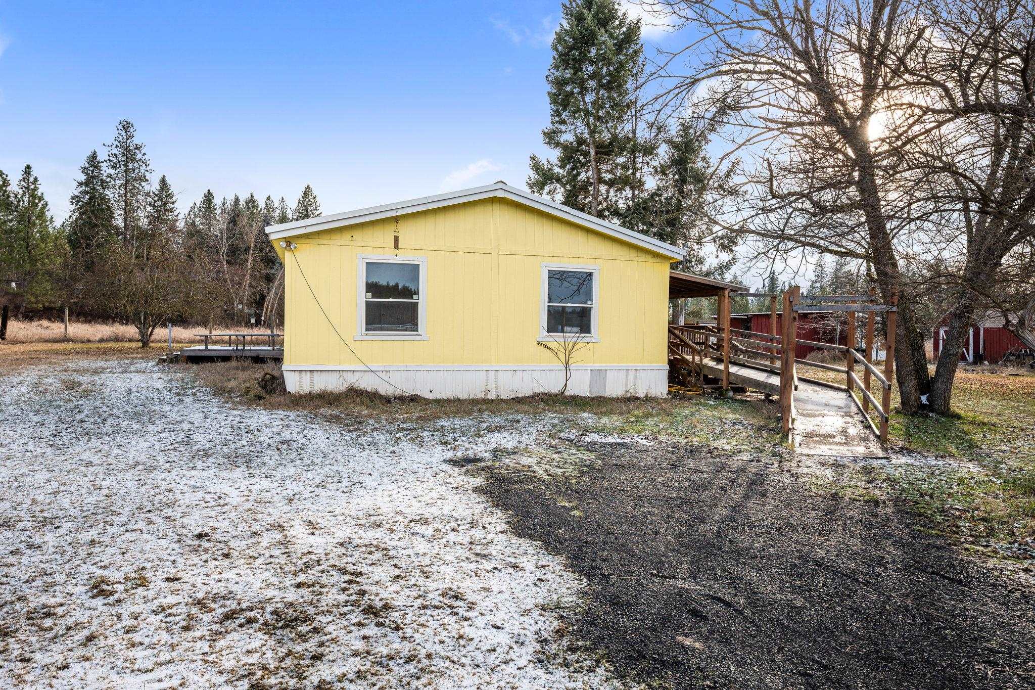 30907 North Hardesty Road Chattaroy, WA 99003 - Photo 4 of 38