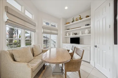 $1,465,000 | 2211 Dunraven Lane, Houston, TX 77019