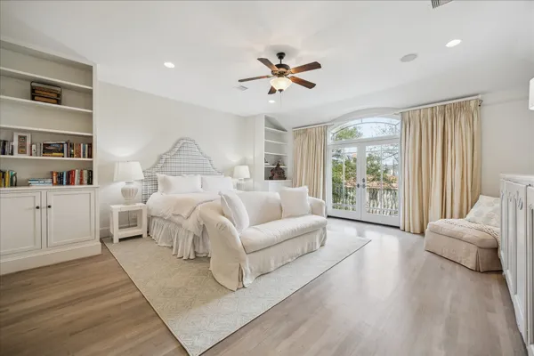 $1,465,000 | 2211 Dunraven Lane, Houston, TX 77019