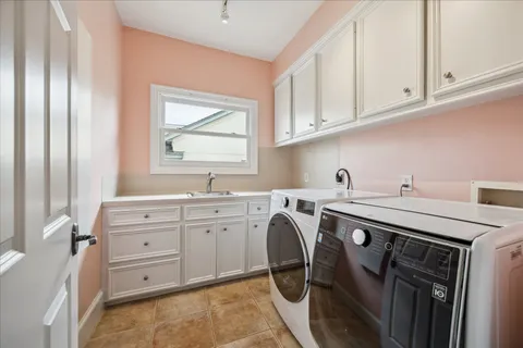 $1,465,000 | 2211 Dunraven Lane, Houston, TX 77019