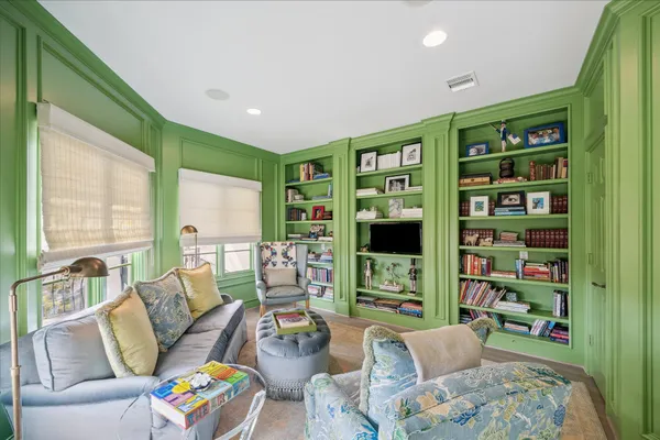 $1,465,000 | 2211 Dunraven Lane, Houston, TX 77019