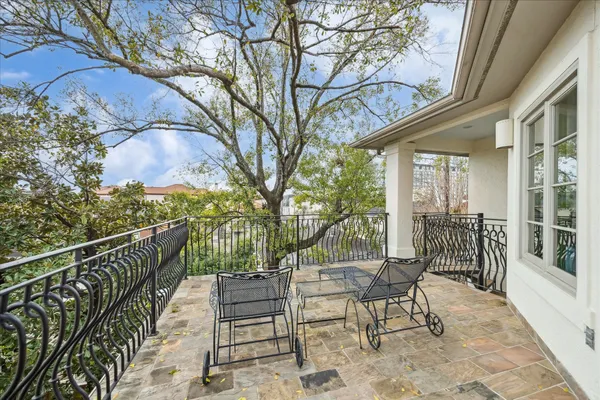 $1,465,000 | 2211 Dunraven Lane, Houston, TX 77019