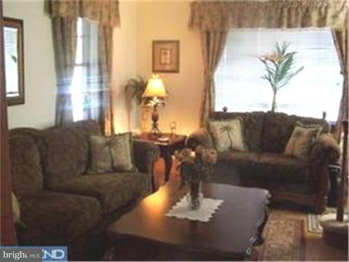 1620 River Road, Unit B Upper Black Eddy, PA 18972 - Photo 5 of 8 Living Room