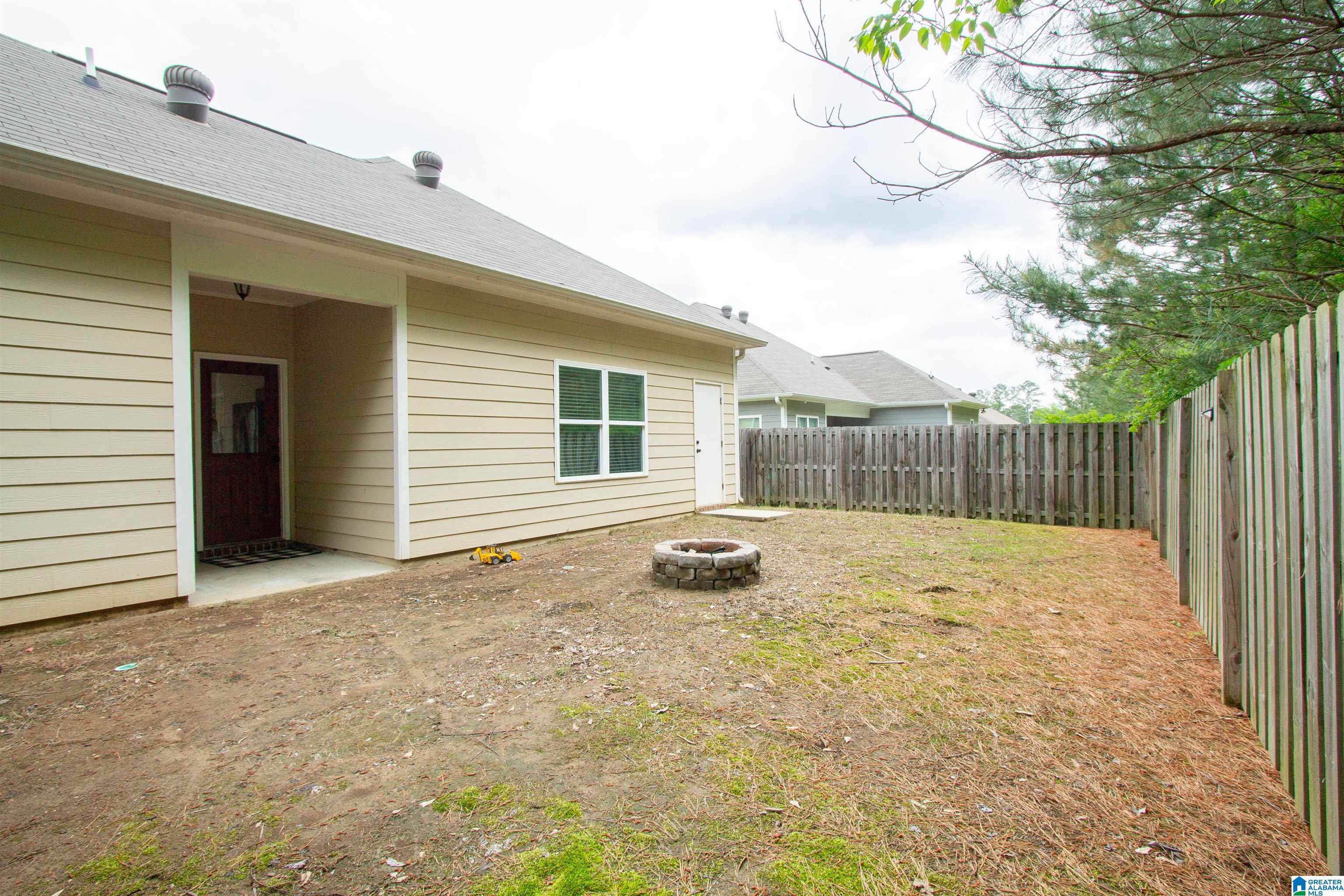 213 Hampton Drive Calera, AL 35040 - Photo 30 of 33