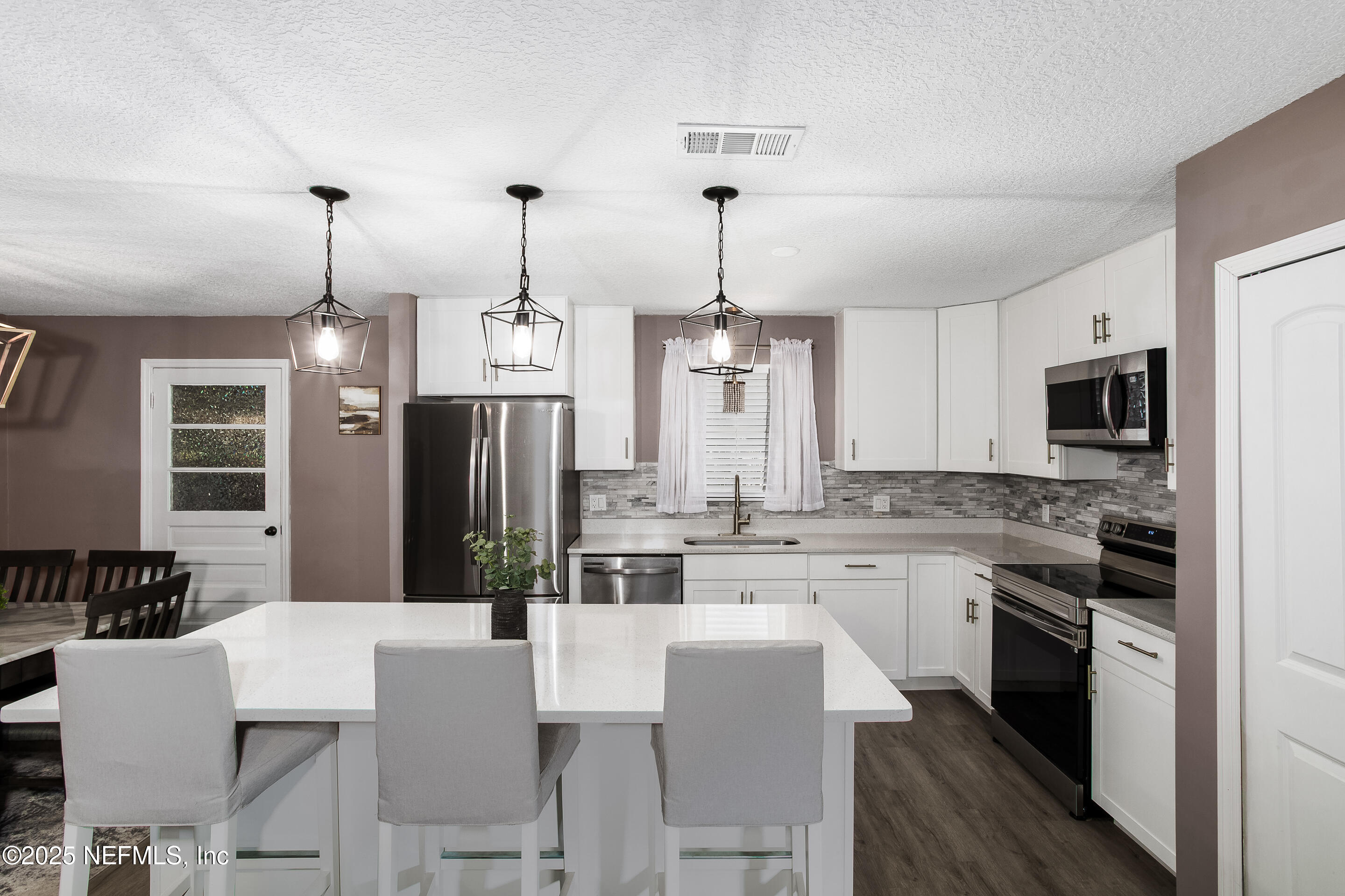 7086 Woodlawn Road Macclenny, FL 32063 - Photo 5 of 22 Kitchen