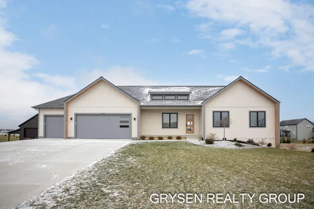 $615,000 | 12643 Ridgedale Drive, Allendale, MI 49401