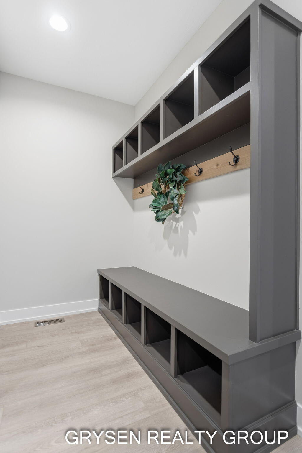 12643 Ridgedale Drive Allendale, MI 49401 - Photo 15 of 35 Mudroom