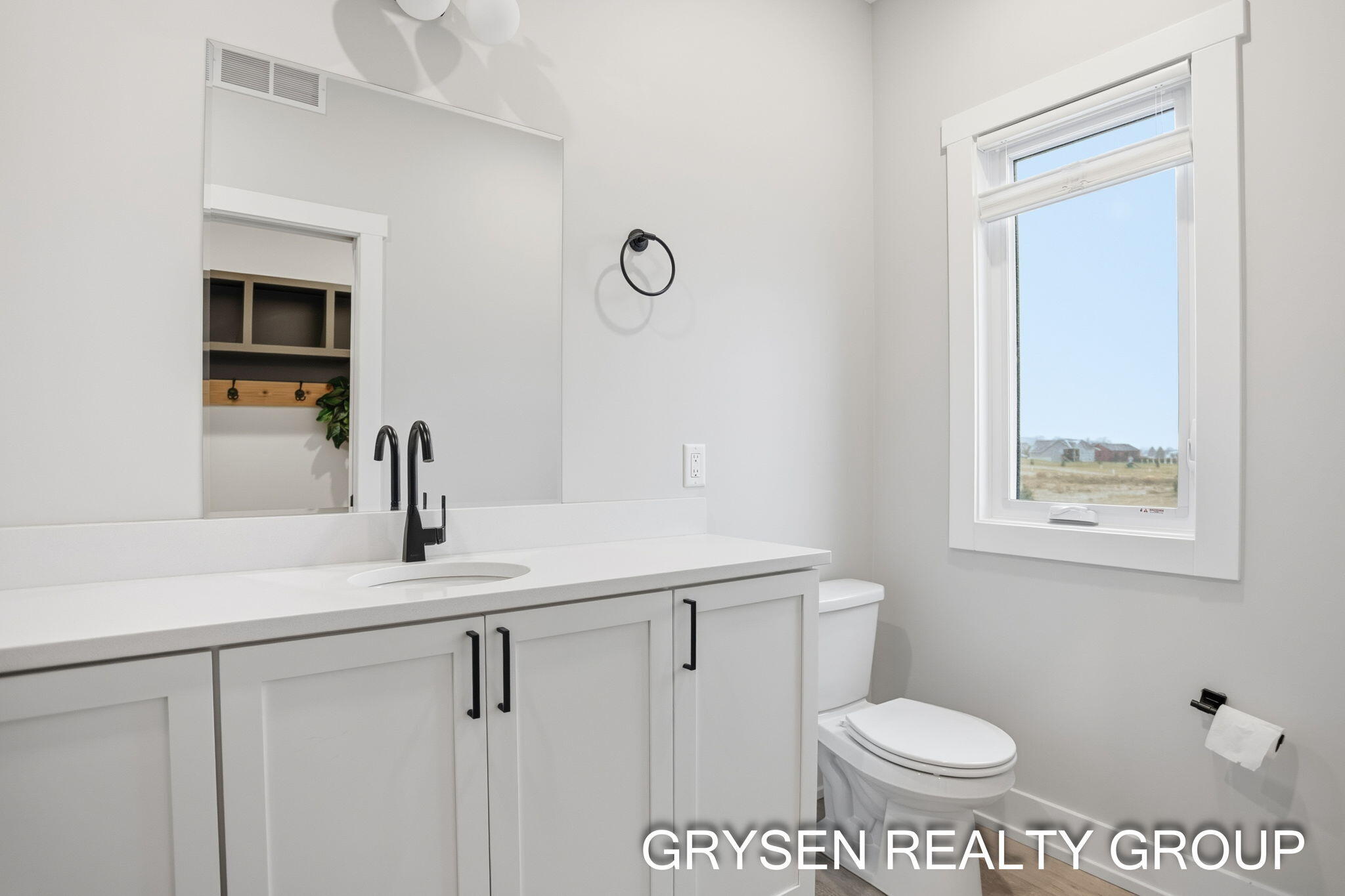 12643 Ridgedale Drive Allendale, MI 49401 - Photo 16 of 35 Half bath