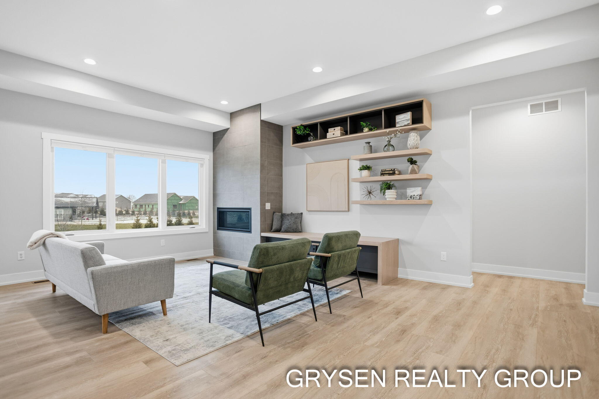 12643 Ridgedale Drive Allendale, MI 49401 - Photo 3 of 35 Living room