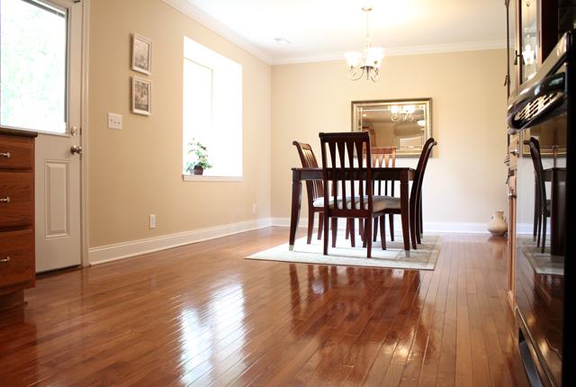 229 Rivendell Road Woodbury, TN 37190 - Photo 8 of 20 EAT-IN AREA/ ACCESS TO THE BACK COVERED PORCH/BALCONY