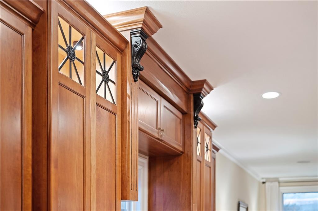 408 Oak Lane Coraopolis, PA 15108 - Photo 17 of 50