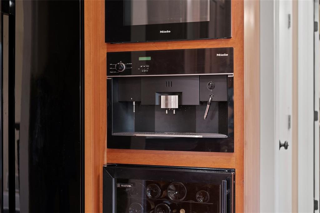 408 Oak Lane Coraopolis, PA 15108 - Photo 19 of 50