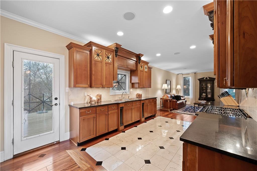 408 Oak Lane Coraopolis, PA 15108 - Photo 20 of 50