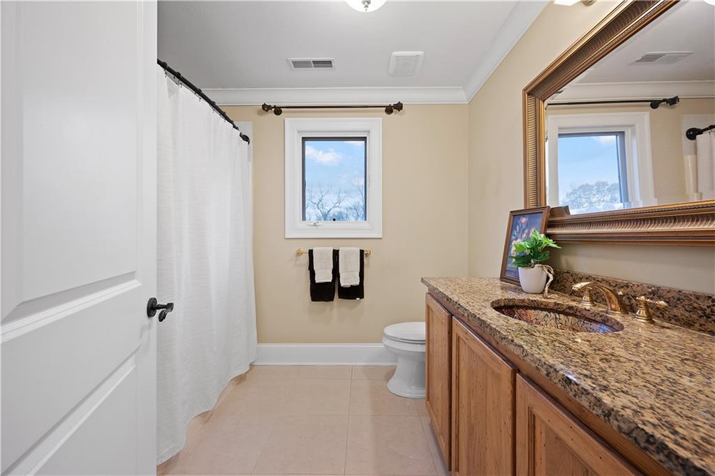 408 Oak Lane Coraopolis, PA 15108 - Photo 31 of 50