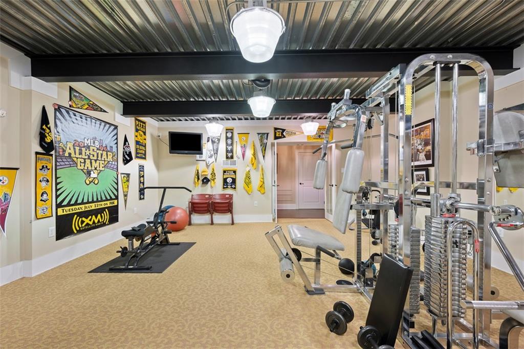 408 Oak Lane Coraopolis, PA 15108 - Photo 37 of 50