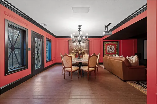 $634,900 | 408 Doctor Oak Lane, Coraopolis, PA 15108