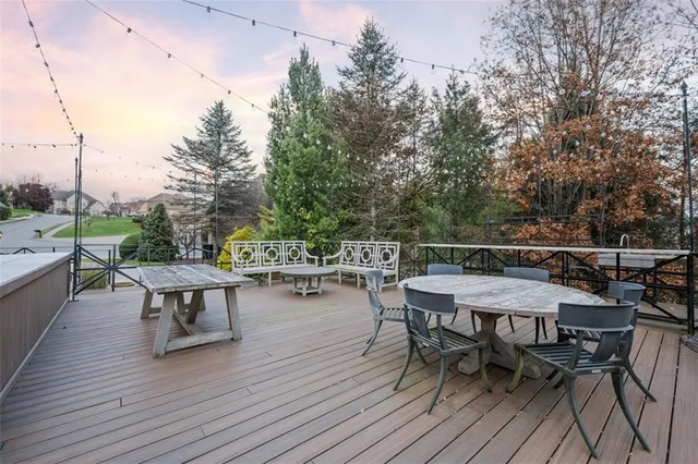 $634,900 | 408 Doctor Oak Lane, Coraopolis, PA 15108