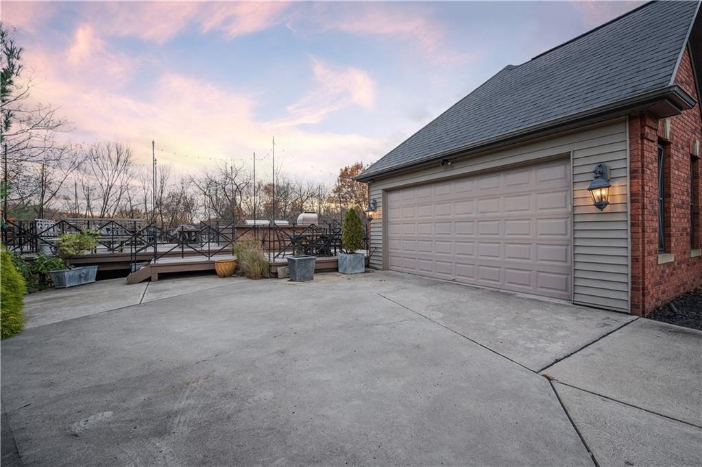 408 Oak Lane Coraopolis, PA 15108 - Photo 47 of 50