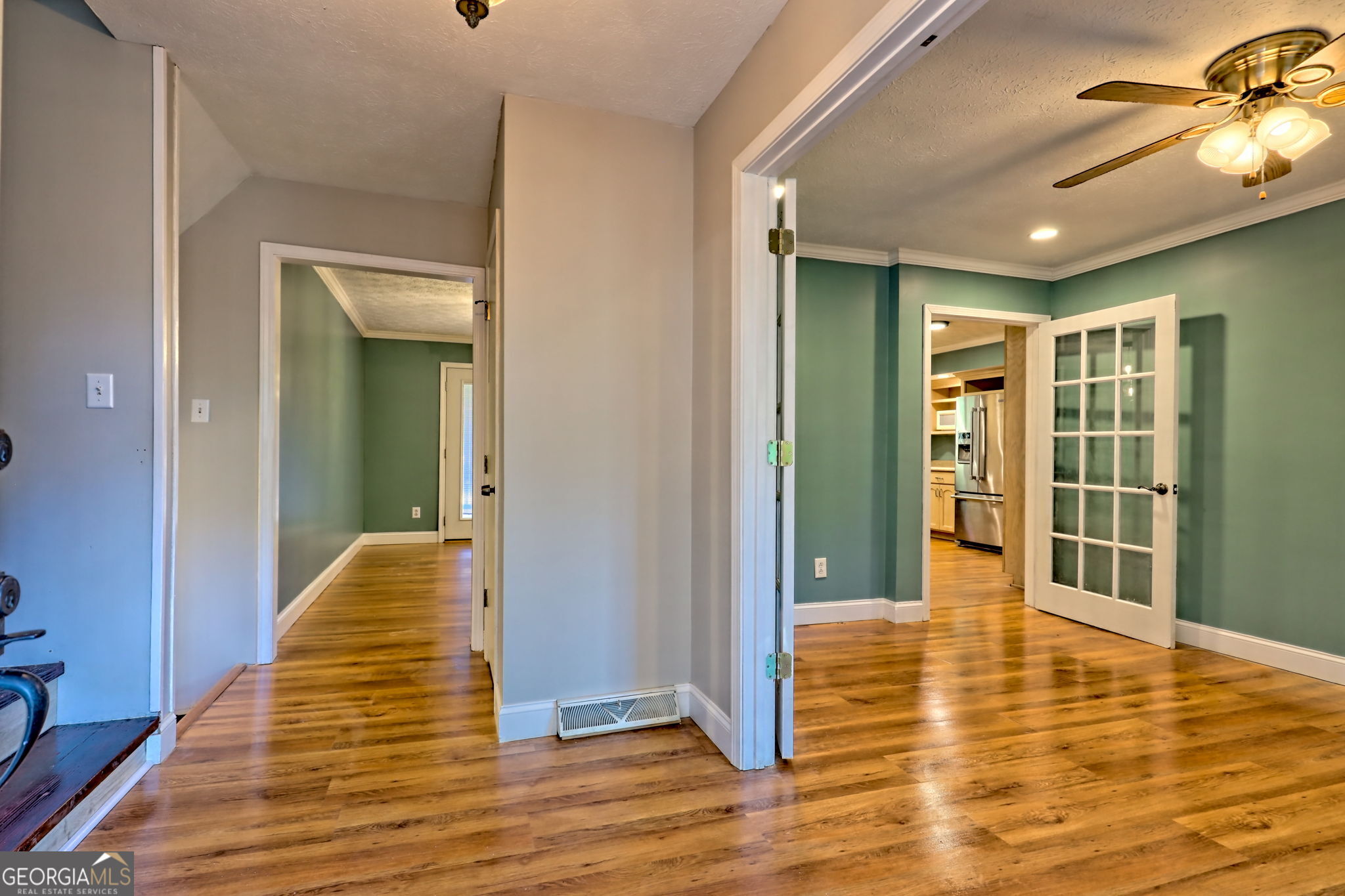 588 Estatohe Circle Toccoa, GA 30577 - Photo 4 of 71 a view of a livingroom with wooden floor