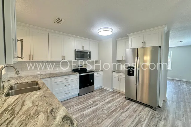 $1,795 | 326 Washington Avenue, Valparaiso, FL 32580