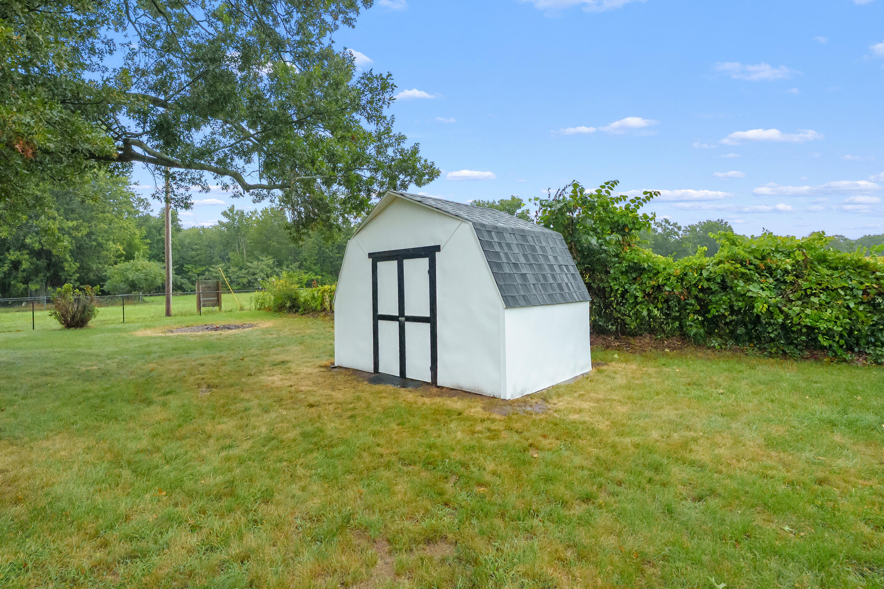 10541 South Sprinkle Road Vicksburg, MI 49097 - Photo 22 of 27 Sprinkle Rd S 10541 Vicksburg 49097-23