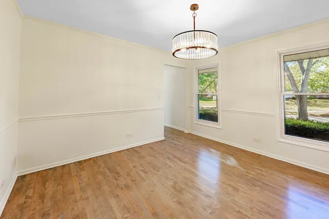 $645,000 | 1224 West Whytecliff Road, Palatine, IL 60067