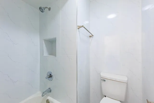 $645,000 | 1224 West Whytecliff Road, Palatine, IL 60067