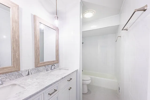 $645,000 | 1224 West Whytecliff Road, Palatine, IL 60067