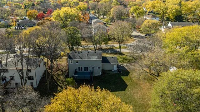 $645,000 | 1224 West Whytecliff Road, Palatine, IL 60067