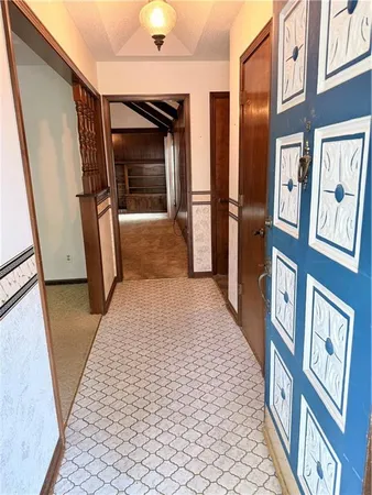 $240,000 | 105 North Landcaster Drive, Raymore, MO 64083